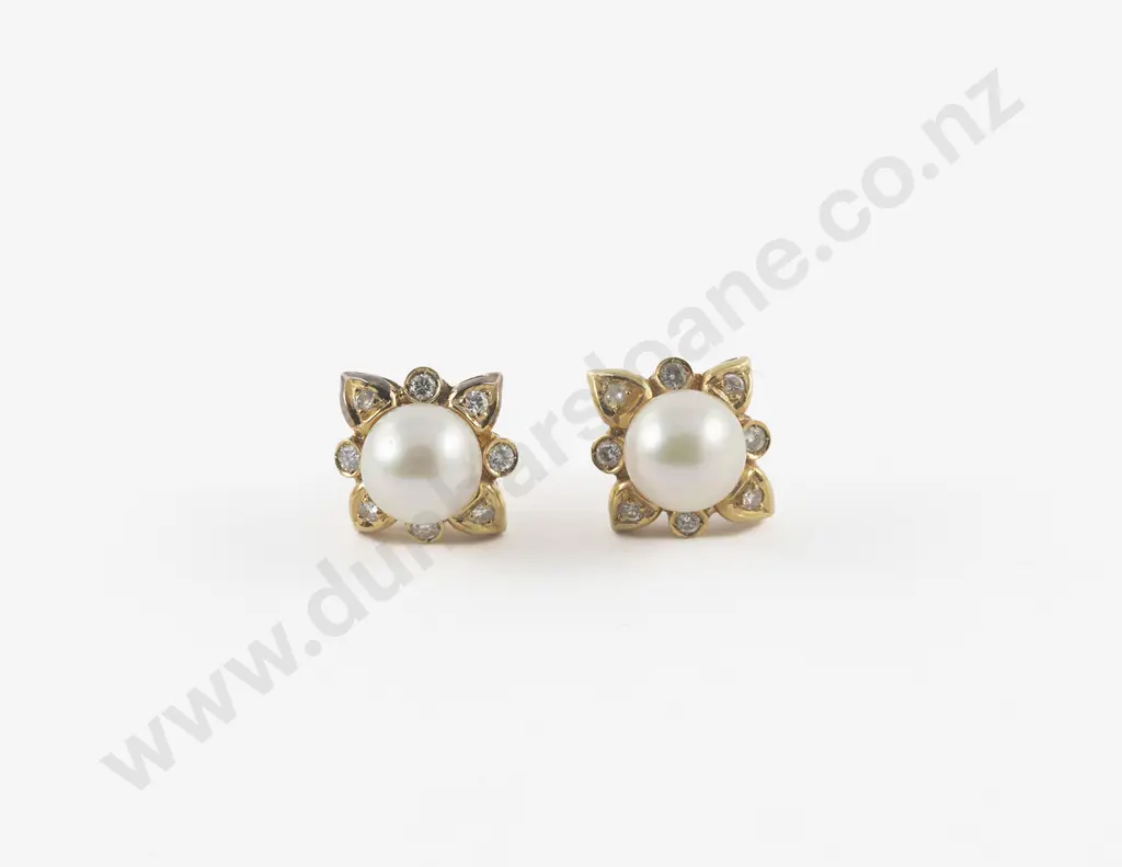 18ct Diamond and Cultured Pearl Cluster Earrings Image 1++