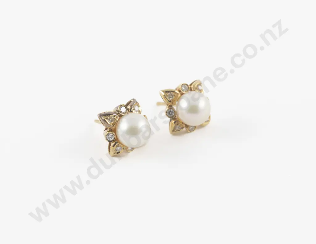 18ct Diamond and Cultured Pearl Cluster Earrings Image 1++