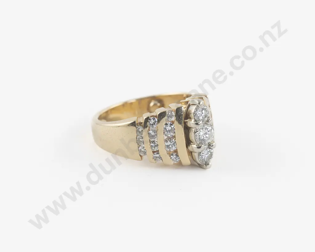 14ct 25Stone Diamond Modern Cluster Ring Image 1++