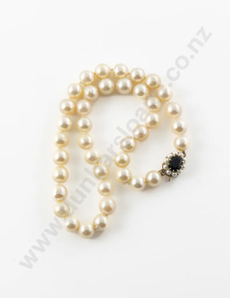 Single Strand Uniform Cultured Pearl Necklace Image 1++