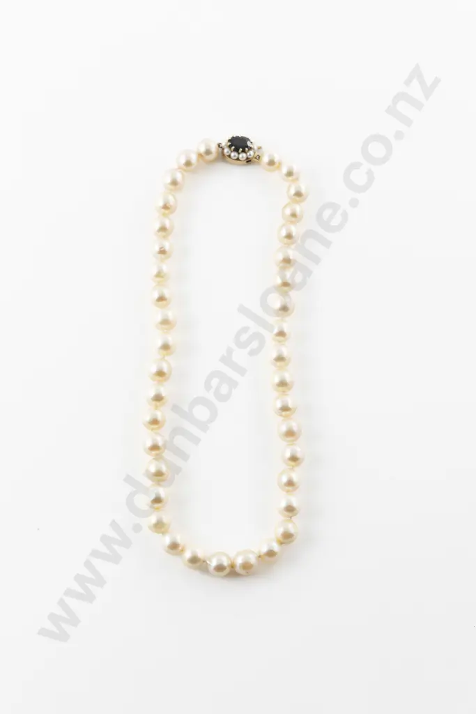Single Strand Uniform Cultured Pearl Necklace Image 1++