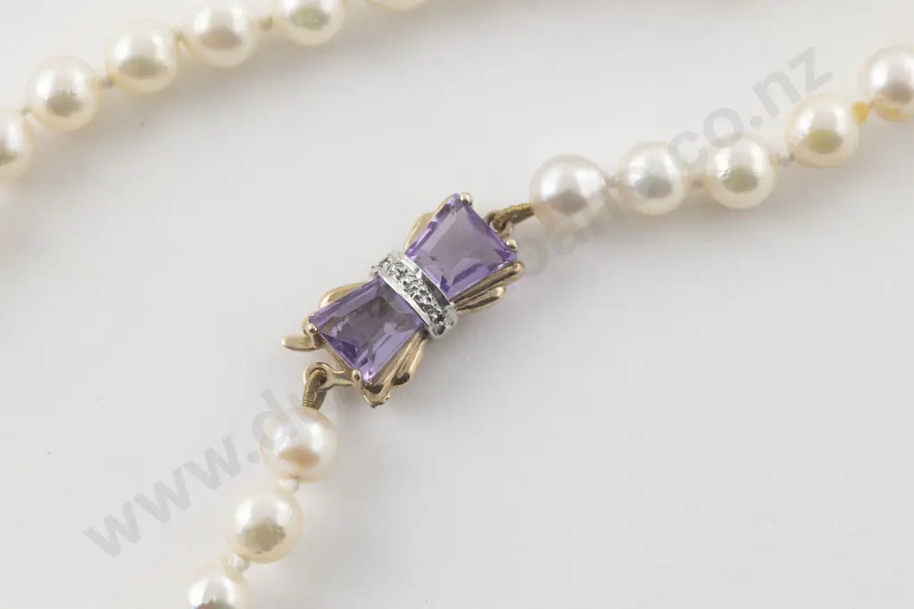 Single Strand Uniform Cultured Pearl Necklace Image 1++