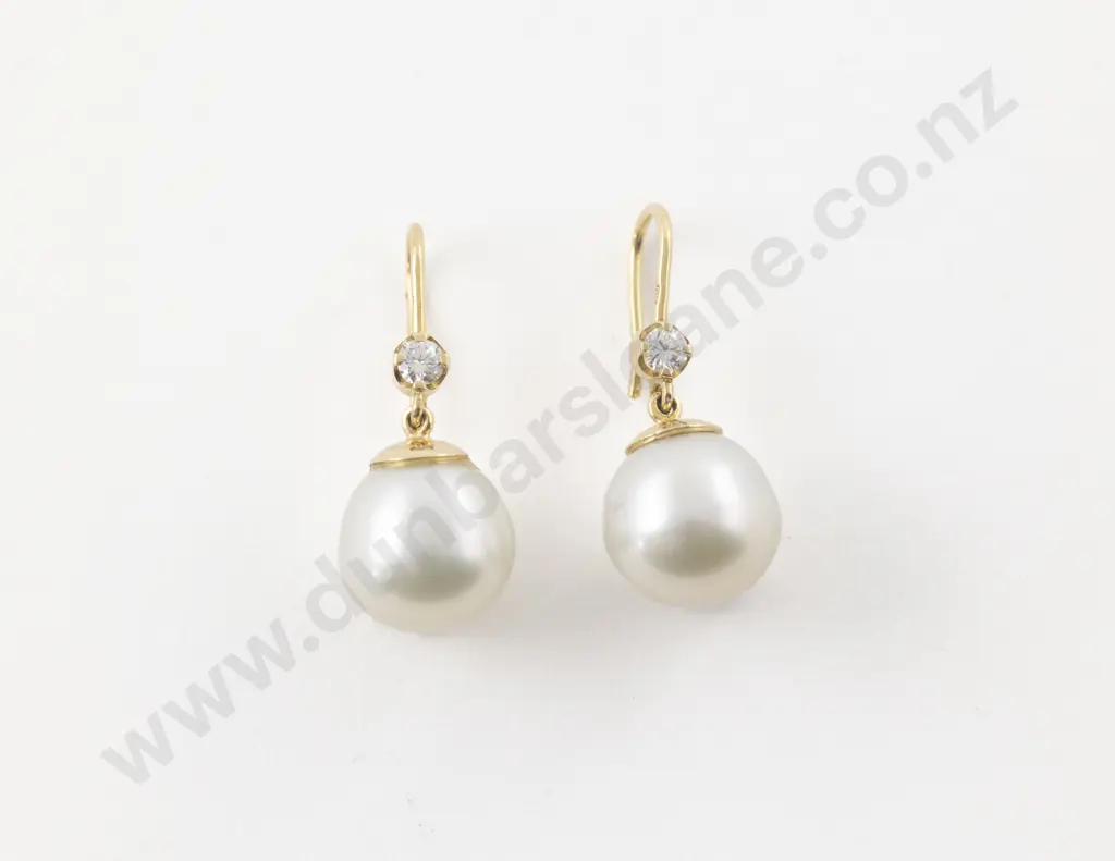 Pair 18ct South Sea Cultured Pearl and Diamond Earrings Image 1++
