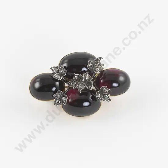 Victorian 15ct 19Stone Garnet and Diamond Brooch