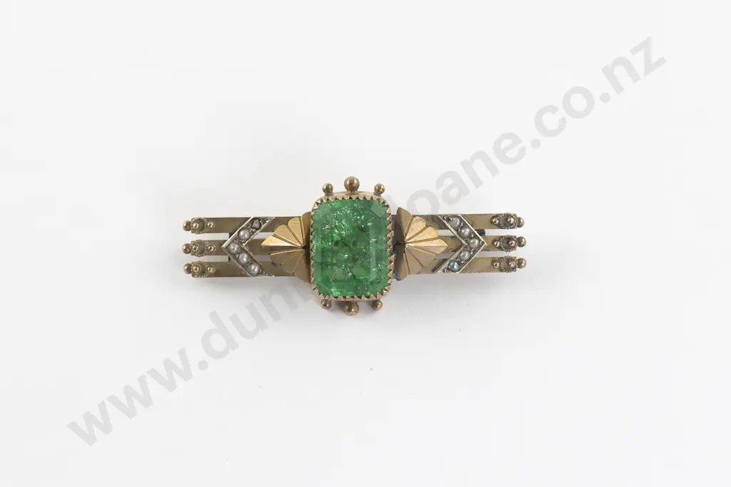 Edwardian 9ct Single Emerald and Seed Pearl Bar Brooch Image 1++