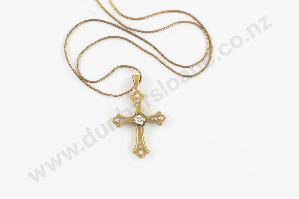 18ct 13Stone Diamond and Pearl Cross Pendant Image 1++