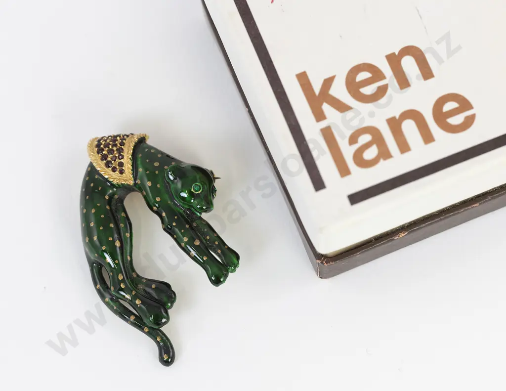 Jeweller Kenneth Jay Lane Duchess of Windsor Style Panther Brooch Image 1++