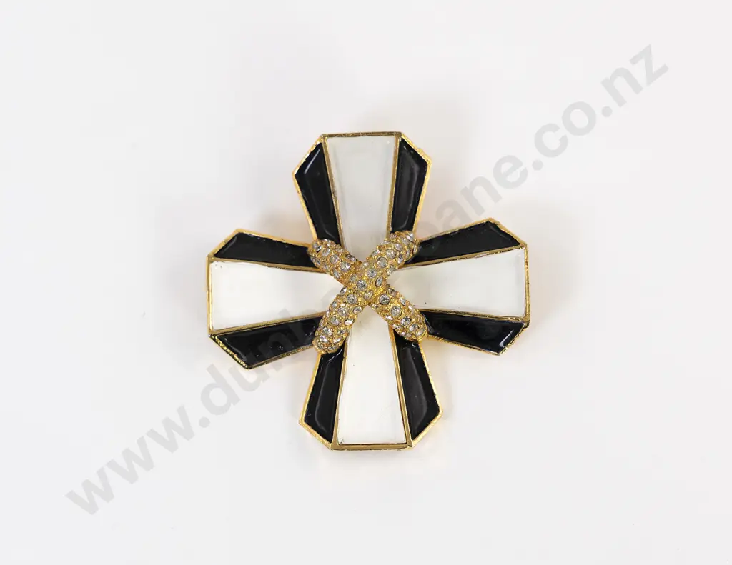 Jeweller Kenneth Jay Lane Enamel and Crystal Cross Brooch/Pendant Image 1++