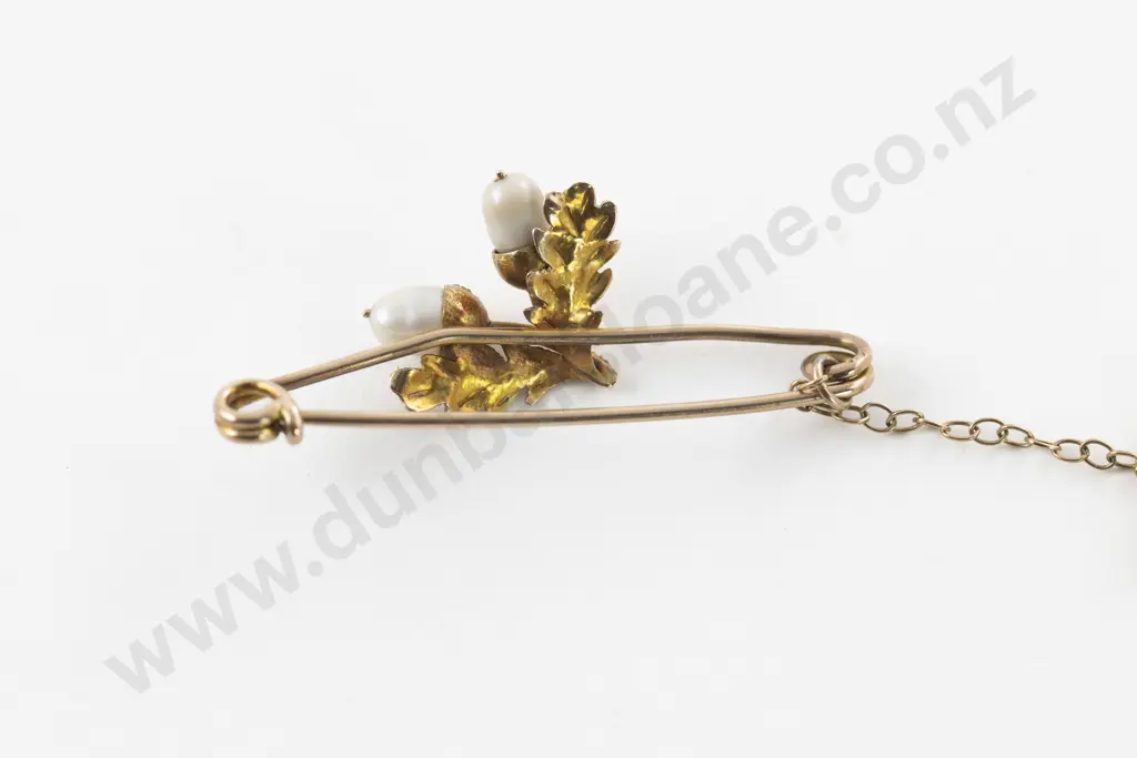Victorian 15ct Pearl Acorn Pin Brooch Image 1++