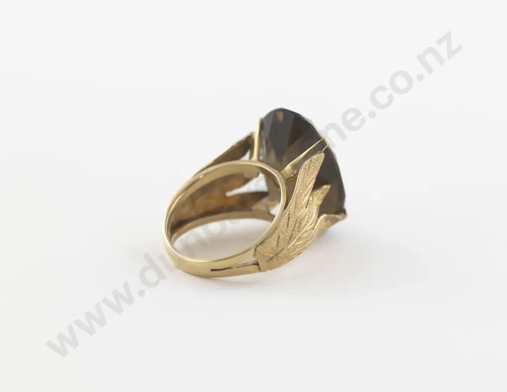 18ct Single Smoky Quartz Dress Ring Image 1++