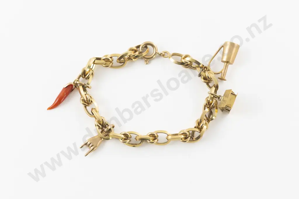 18ct Curb Link Charm Bracelet Image 1++