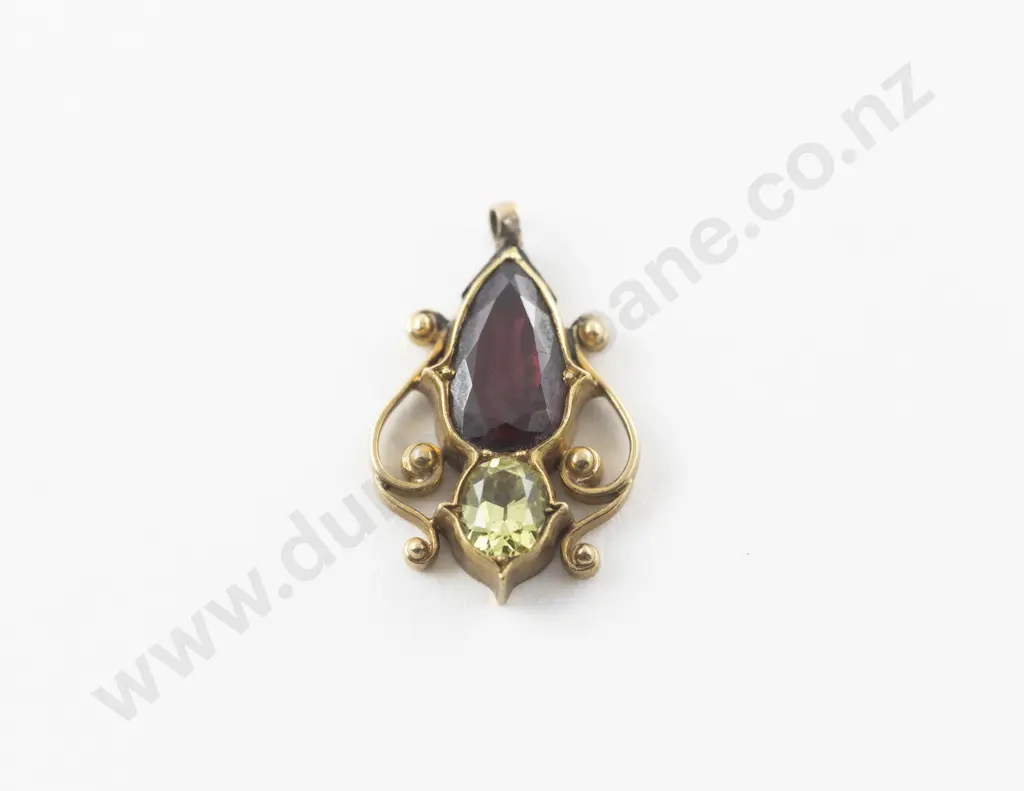 Victorian 15ct Garnet and Peridot Scroll Pendant Image 1++