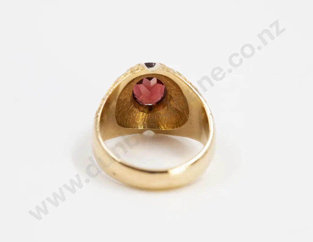 Heavy 18ct Single Garnet Gents Dress Ring Image 1++