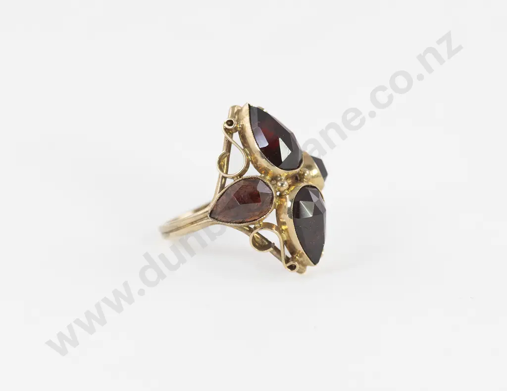 9ct Four Stone Garnet Dress Ring Image 1++