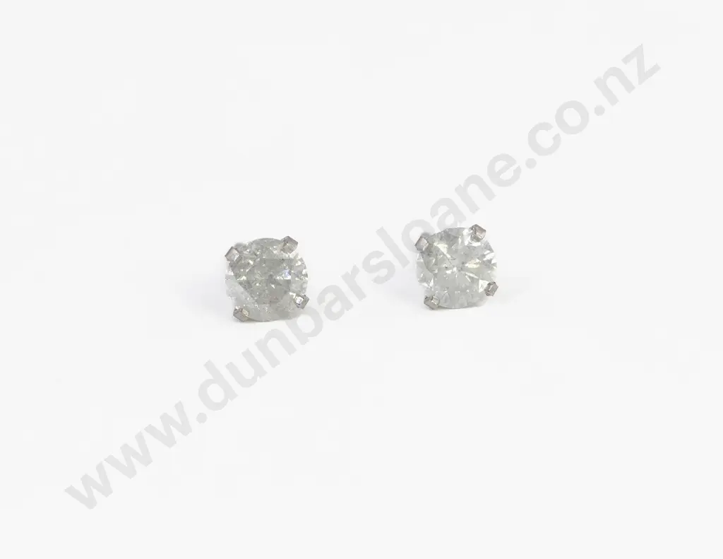 Pair 14ct White Gold Diamond Stud Earrings Image 1++