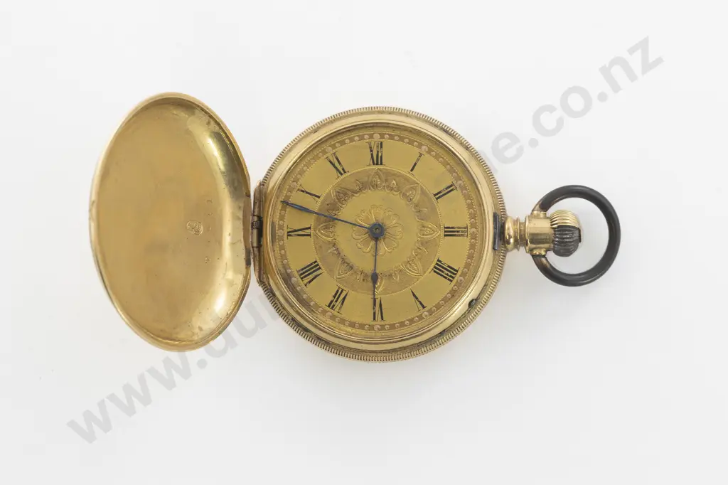Waltham 18ct Hunter Cased Lever Wind Pocket Watch Image 1++