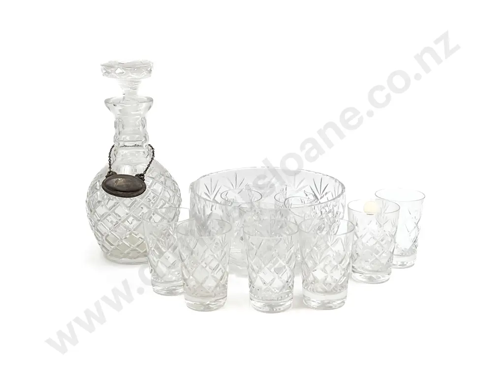 Qty of Assorted Crystal incl Decanter Image 1++