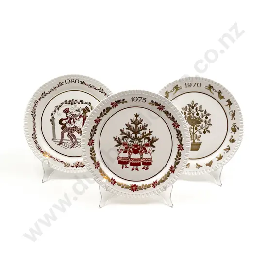 Set of Ten Boxed Spode Christmas Plates