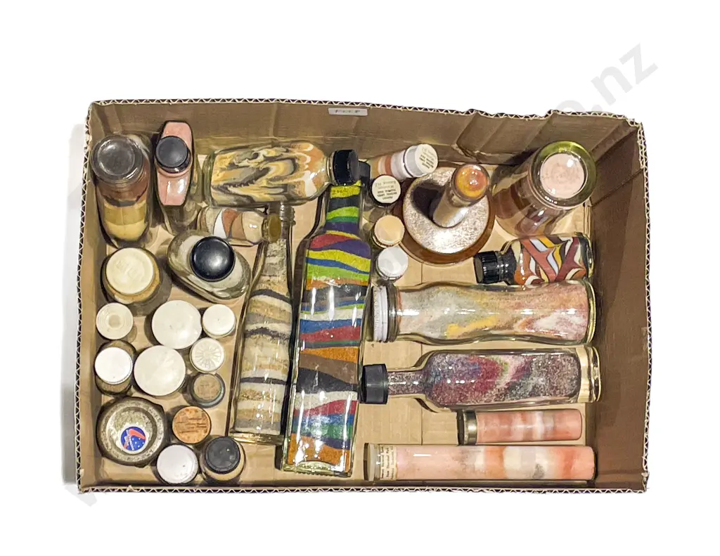 Box Quantity Vintage Rotorua Souvenir Sand Bottles Image 1++