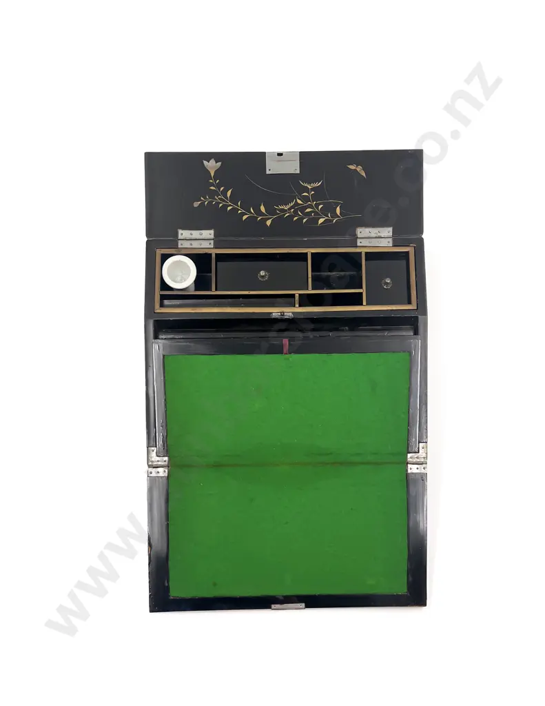 Lacquered Writing Slope Image 1++