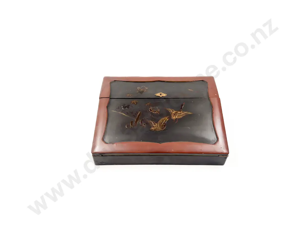 Lacquered Writing Slope Image 1++