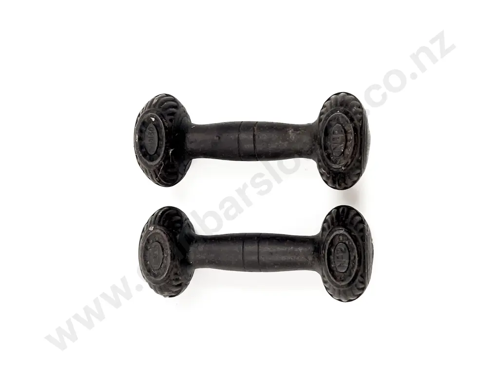 Pair of Vintage Cast Iron 3lbs Dumb Bells Image 1++