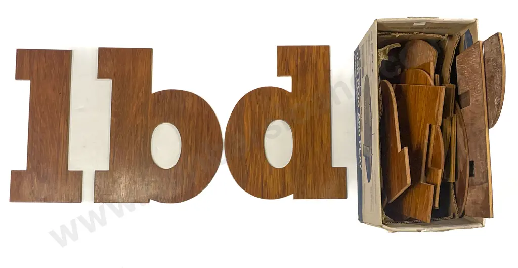 Box Quantity of Assorted Vintage Wooden Lettering Image 1++