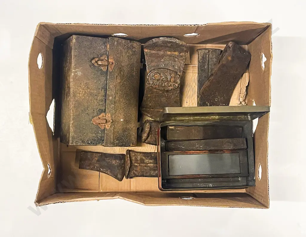 Box of Assorted Vintage Tools etc Image 1++