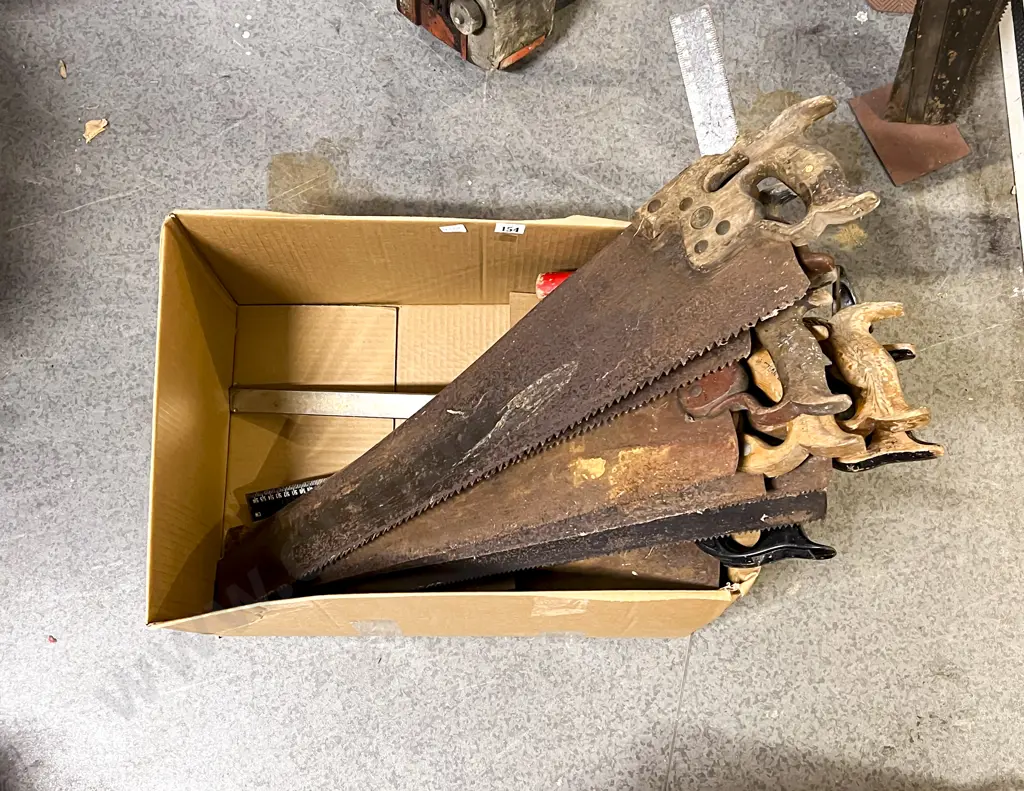Quantity of Assorted Vintage Handsaws Image 1++