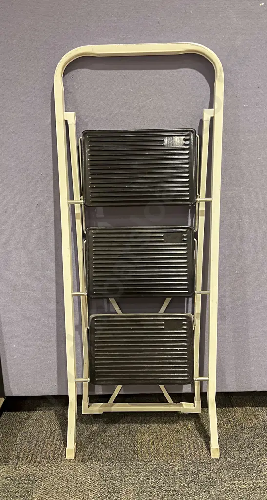 Folding Step Ladder Image 1++