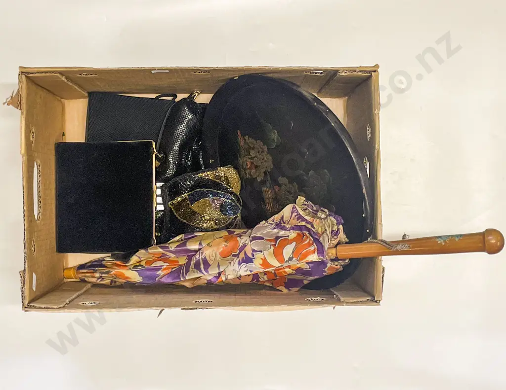 Quantity of Assorted Vintage Ladies Purses together with Vintage Parasol etc Image 1++
