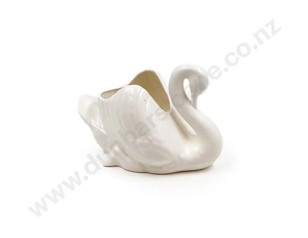 Crown Lynn Style Ceramic Swan Image 1++