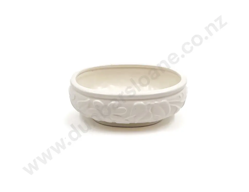 NZ Flair Art Pottery Dish Image 1++