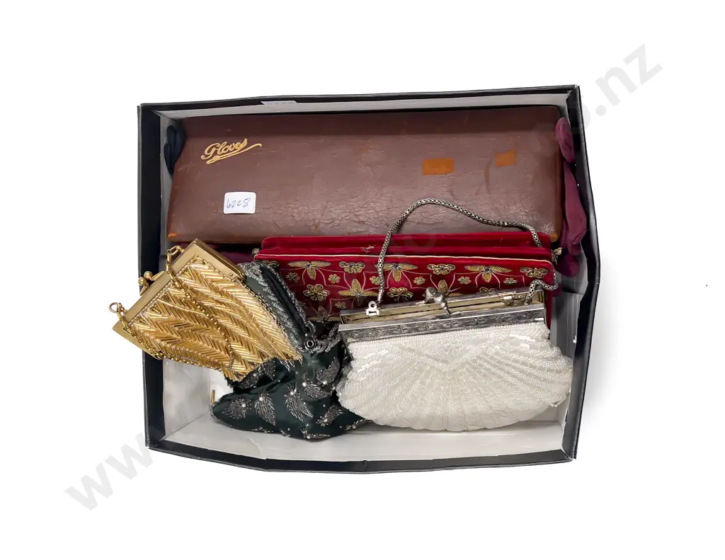 Quantity of Assorted Purses & Gloves Image 1++