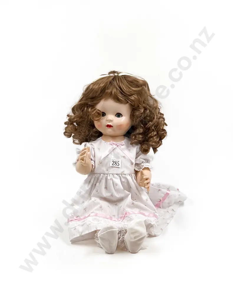 NZ Pedigree All Hard Plastic Walkie Talkie Doll Image 1++
