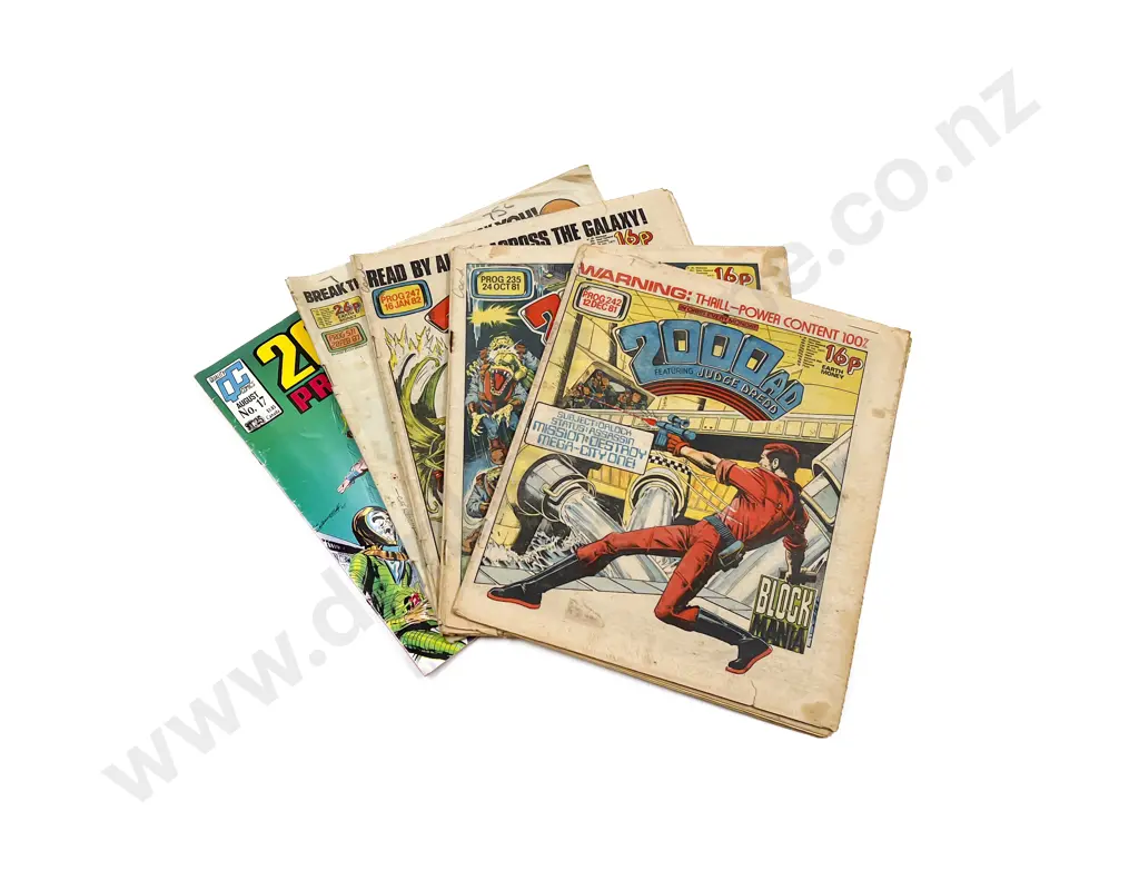 Quantity Circa 1980's 2000AD Judge Dredd Comics Image 1++