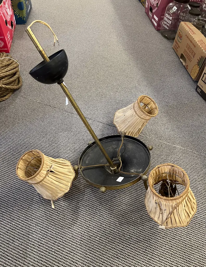 Vintage Three Branch Ceiling Light Fitting Image 1++