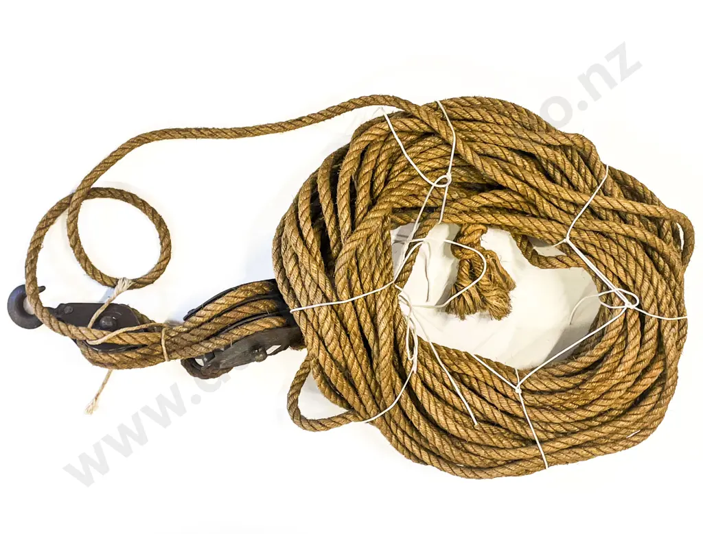 Vintage Hemp Rope with Block & Tackle Image 1++