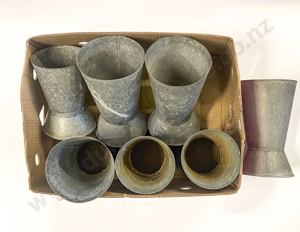 Box of Assorted Galvanised Vases Image 1++