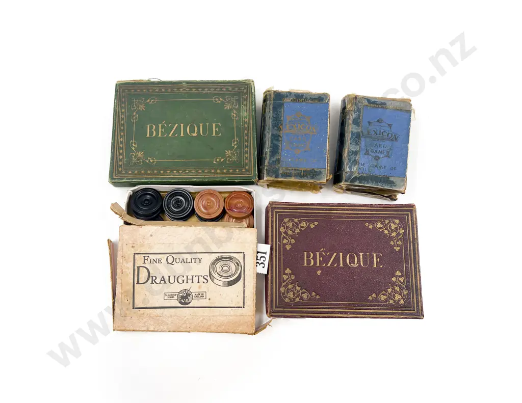 Quantity of Assorted Vintage Counters & Games Image 1++