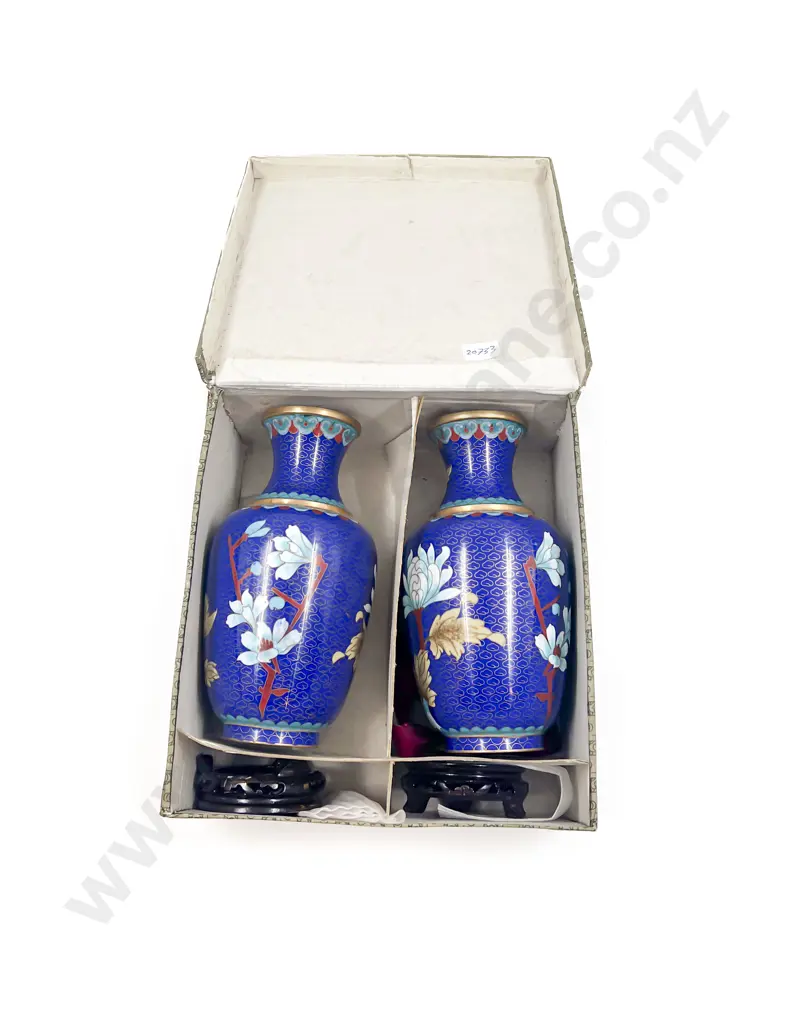 Boxed Pair of Cloisonne Vases Image 1++