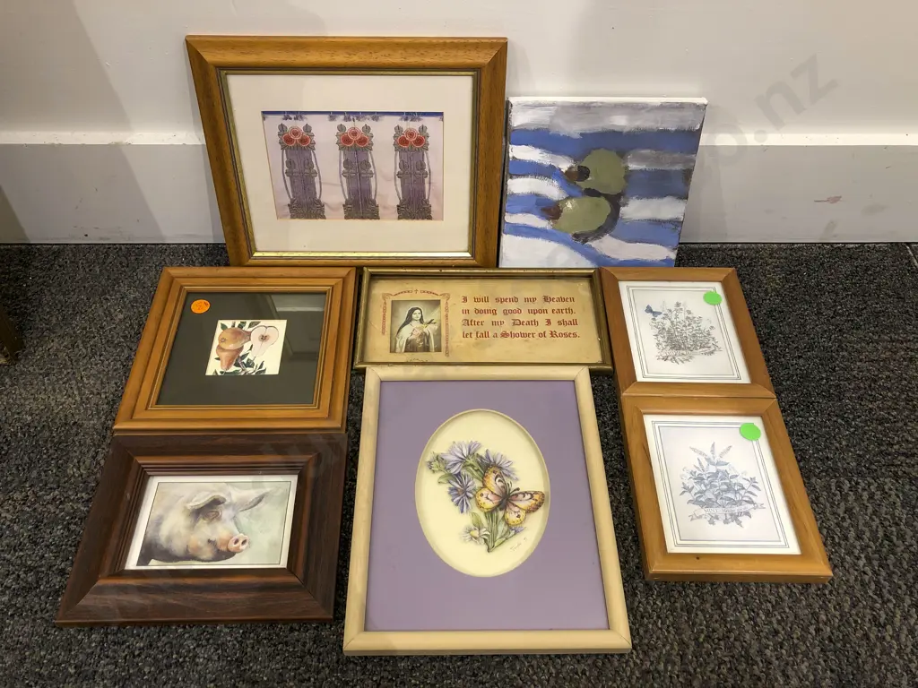 Box of Assorted Artwork Image 1++