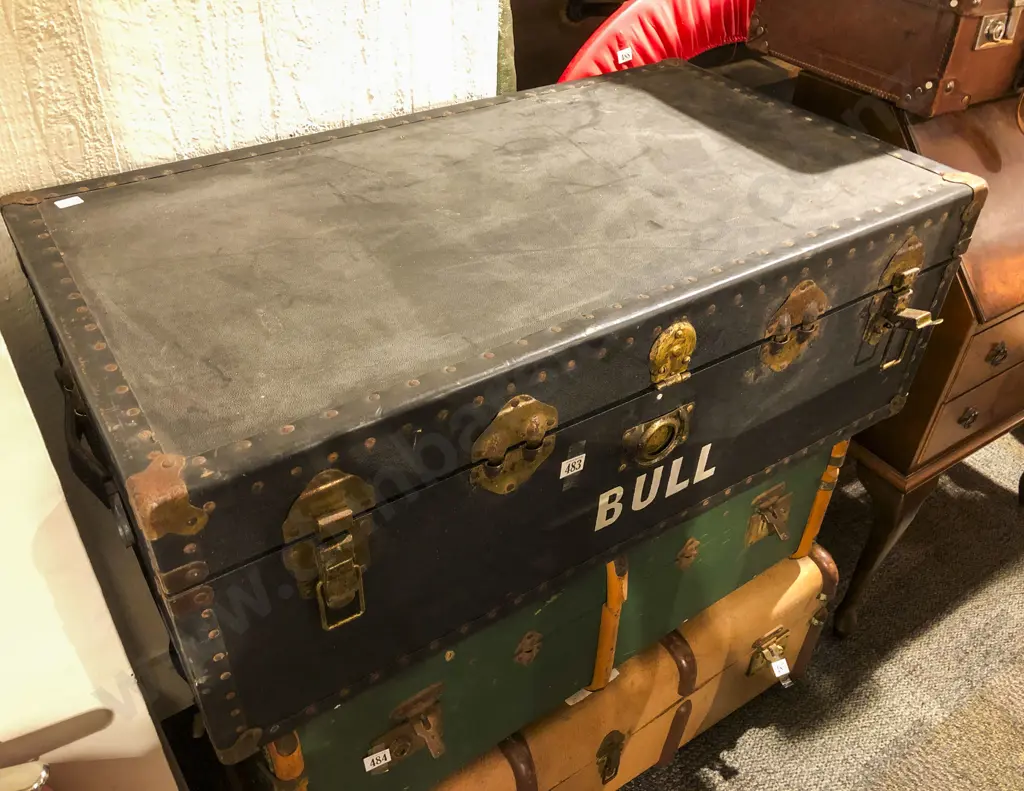 Vintage Travel Trunk Image 1++