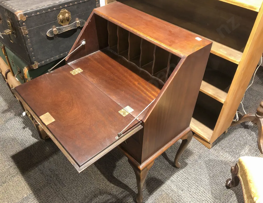 Repro Writing Bureau Image 1++