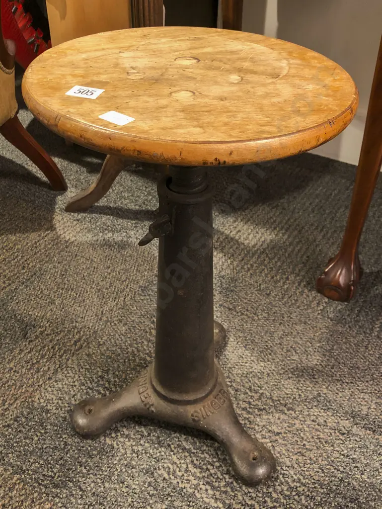 Singer Cast Iron Based Machinist Stool Image 1++