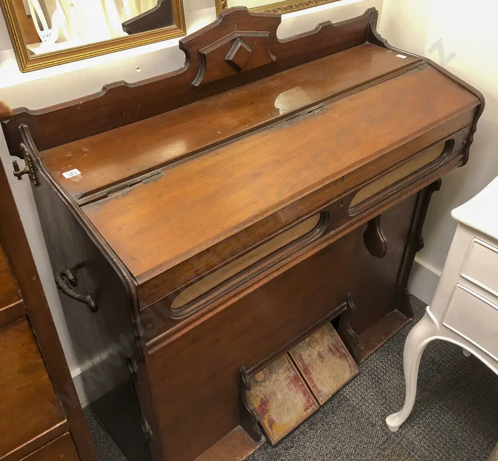 Small Victorian Pedal Organ Image 1++