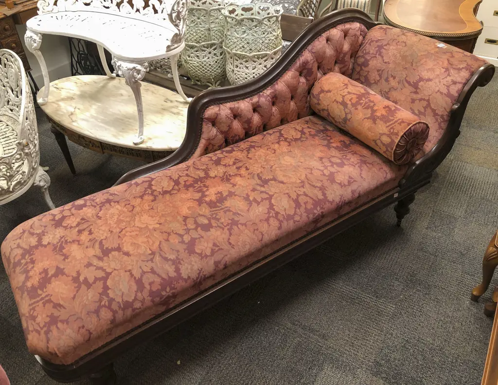 Victorian Style Chaise Lounge Image 1++