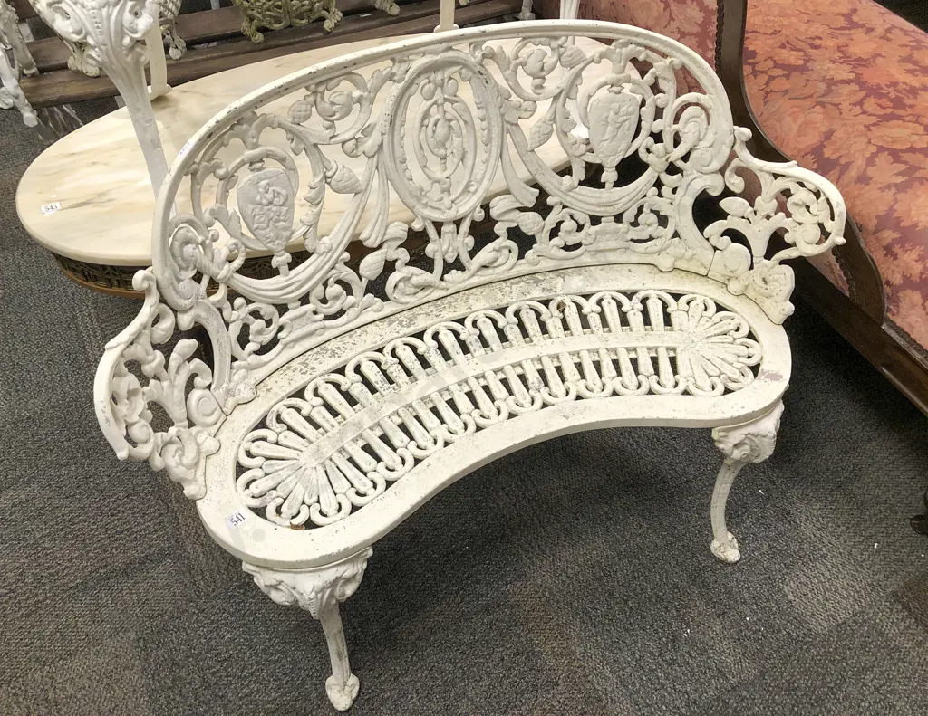 Small White Painted Cast Metal Bench Image 1++