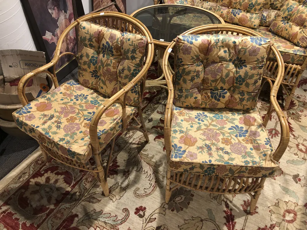 Wicker Four Piece Conservatory Suite Image 1++