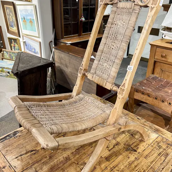 Small Colonial Folding Chair